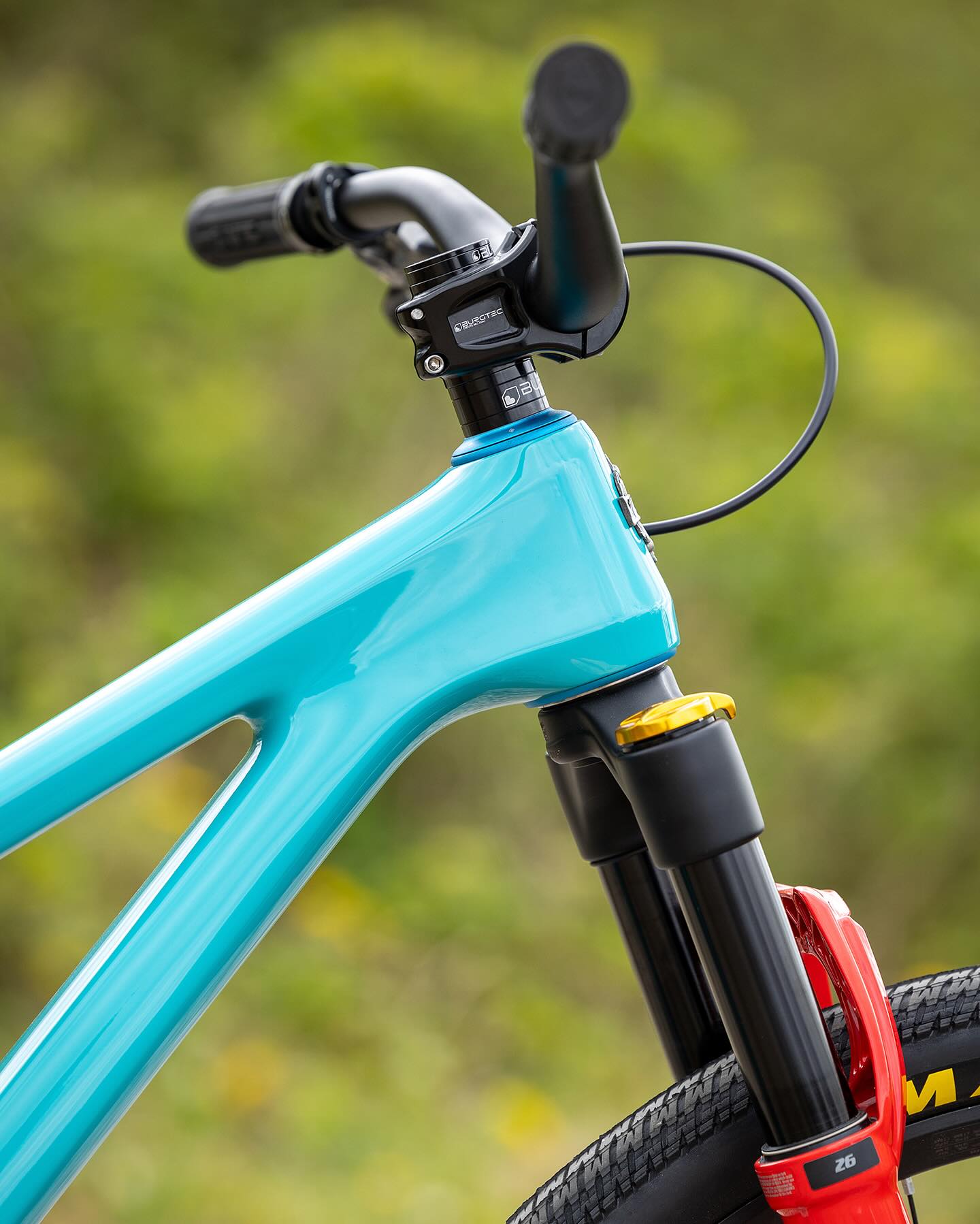 BURGTEC RIDE HIGH JOSH BRYCELAND SIGNATURE ALLOY HANDLEBAR - Trail