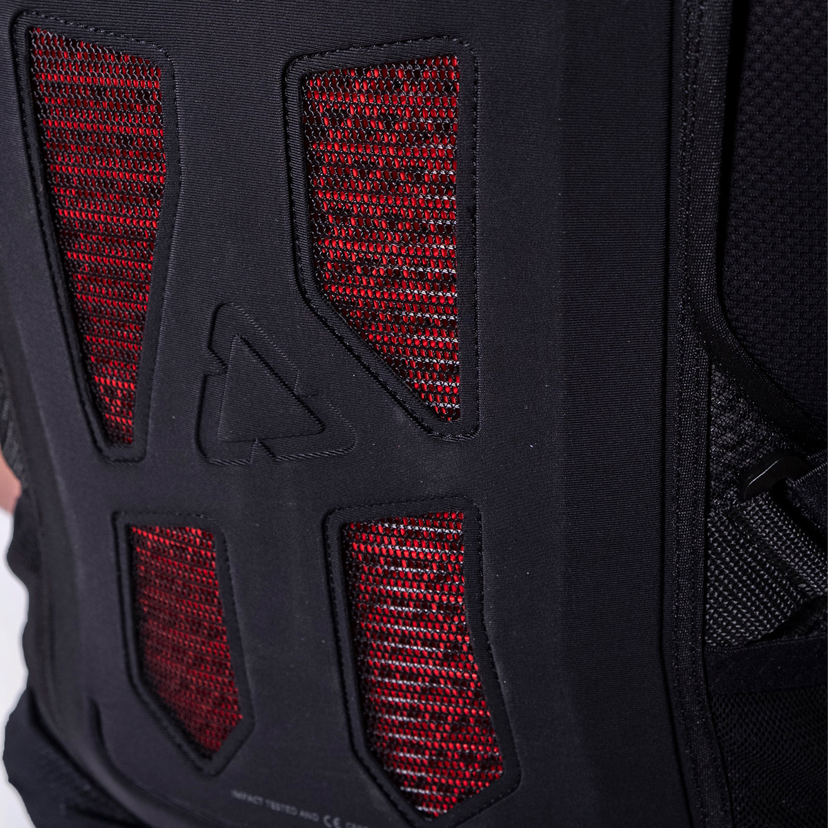 Leatt Back Protector ReaFlex Stealth V26 - Black