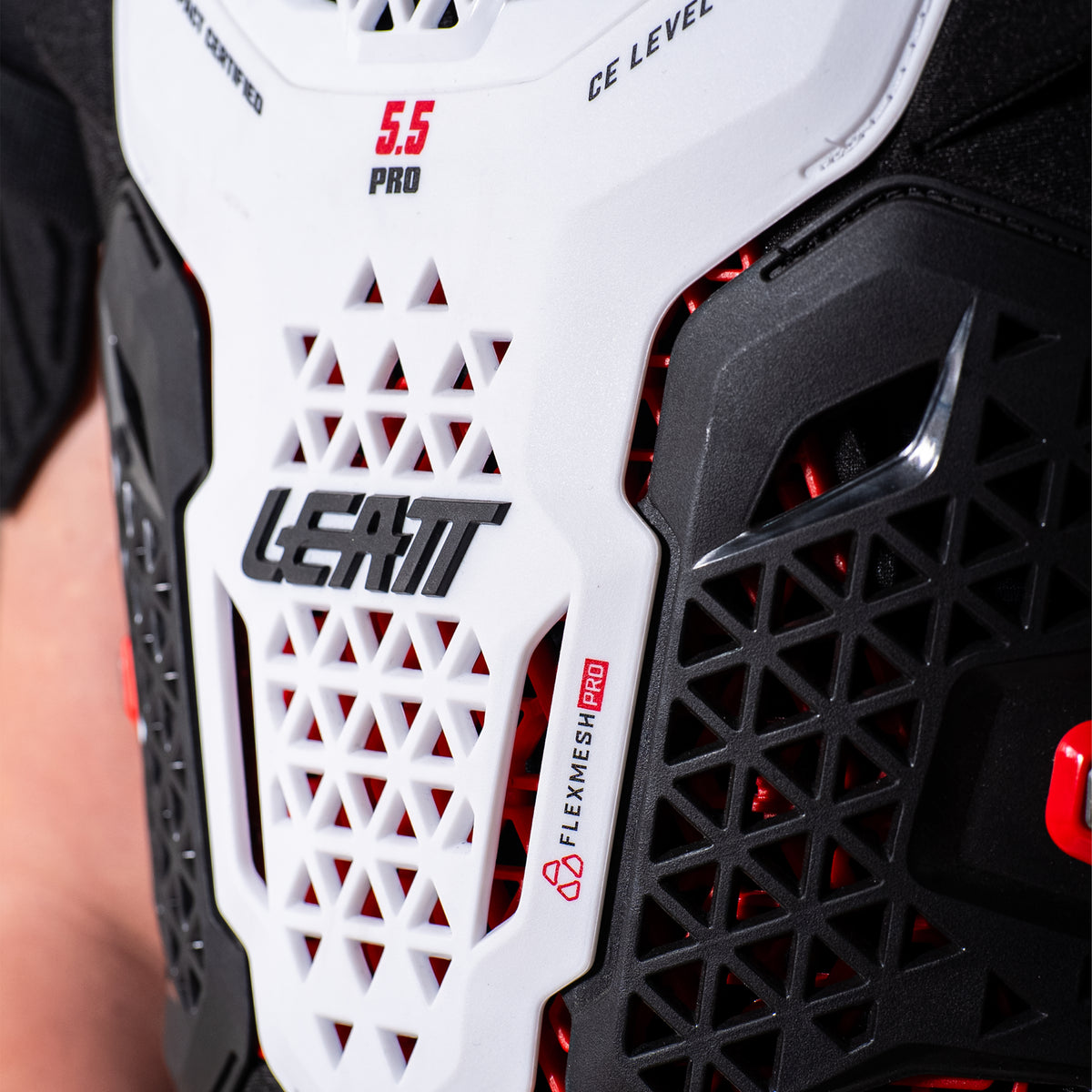 Leatt Chest Protector 5.5 Pro Evo V26 - White